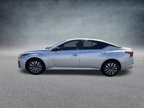 Used 2024 Nissan Altima 2.5 SV image 7