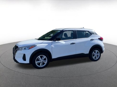 Used 2024 Nissan Kicks S image 8