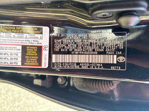 Used 2016 Toyota Camry LE image 25