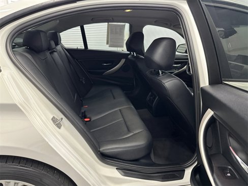 Used 2015 BMW 320i Sedan image 15