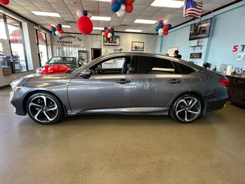 Used 2018 Honda Accord Sport image 10