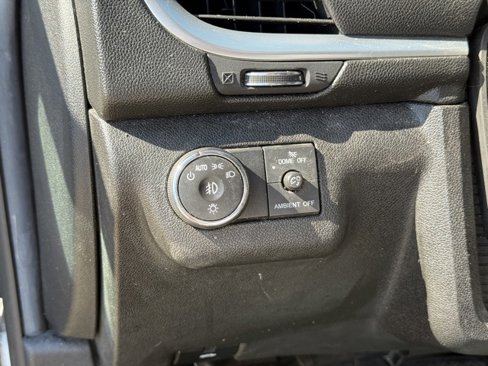 Used 2016 Chevrolet Traverse LT image 19