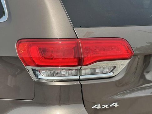 Used 2019 Jeep Grand Cherokee Limited image 9