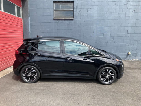 Used 2022 Chevrolet Bolt LT w/ Infotainment Package image 2