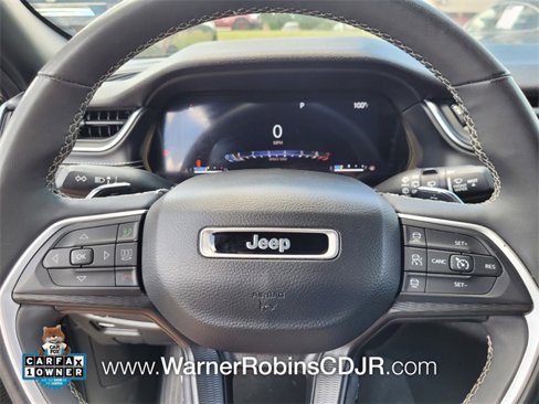 Used 2023 Jeep Grand Cherokee L Laredo image 19