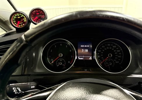 Used 2019 Volkswagen Golf S image 9