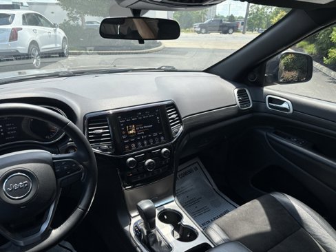 Used 2021 Jeep Grand Cherokee Laredo X image 26