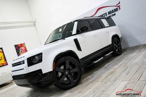 Used 2023 Land Rover Defender 110 X-Dynamic SE image 3