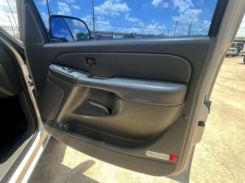 Used 2005 GMC Sierra 1500 W/T image 26