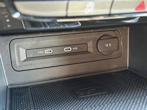 Used 2023 Volkswagen Atlas Cross Sport SE image 23