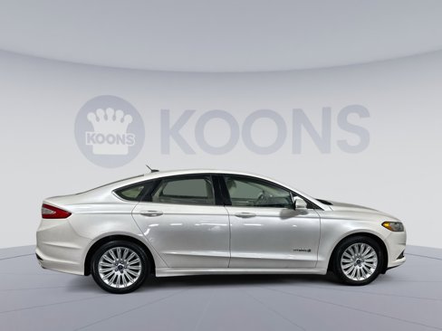 Used 2015 Ford Fusion SE image 8