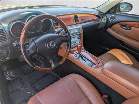 Used 2003 Lexus SC 430 Convertible image 9