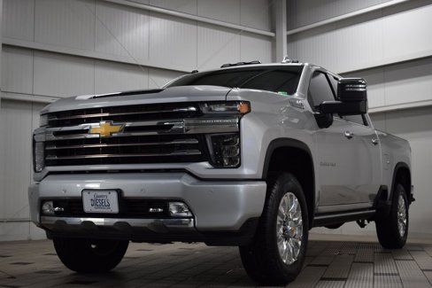 Used 2022 Chevrolet Silverado 2500 High Country w/ Technology Package image 3