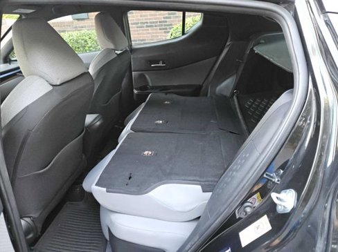 Used 2019 Toyota C-HR XLE image 24
