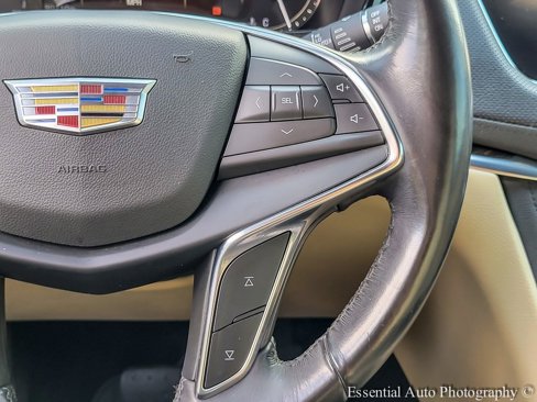 Used 2018 Cadillac XT5 AWD image 16