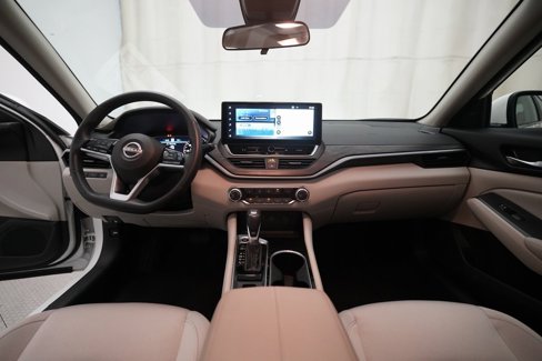 Certified 2024 Nissan Altima 2.5 SV image 5