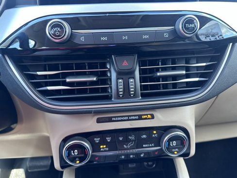 Used 2021 Ford Escape SEL image 16