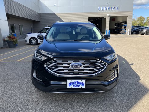 Used 2019 Ford Edge Titanium image 3