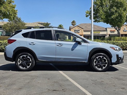 Used 2022 Subaru Crosstrek 2.0i Premium image 9