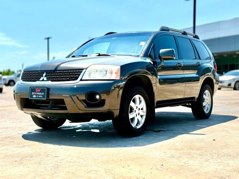 Used 2011 Mitsubishi Endeavor LS image 4