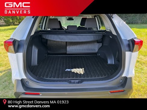 Used 2019 Toyota RAV4 XLE image 6