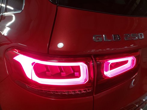 Used 2021 Mercedes-Benz GLB 250 image 36