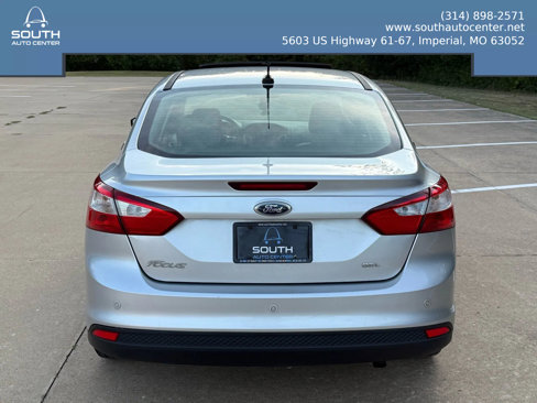 Used 2012 Ford Focus SEL image 4