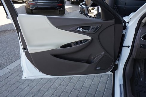 Used 2020 Chevrolet Malibu Premier image 13