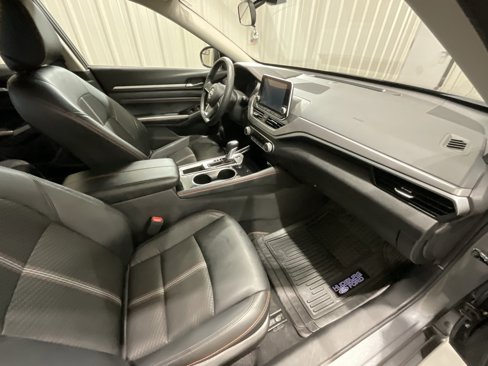 Used 2023 Nissan Altima 2.5 SR image 13