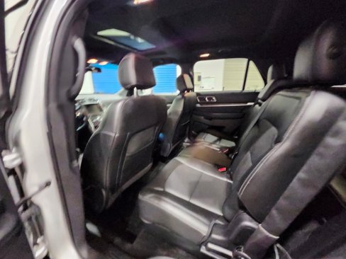 Used 2016 Ford Explorer Limited w/ Equipment Group 301A image 18