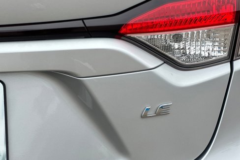 Used 2022 Toyota Corolla LE image 34