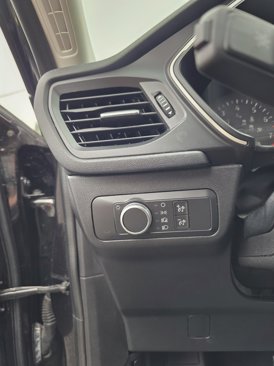 Used 2021 Ford Escape SE image 11