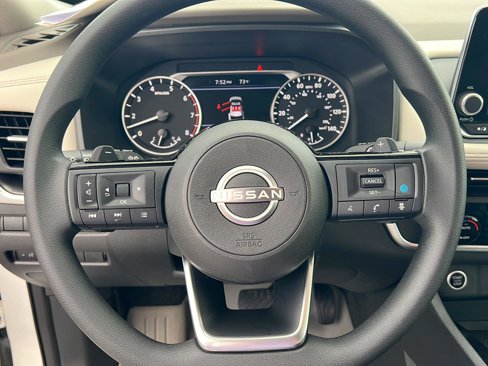 Used 2023 Nissan Rogue SV image 20