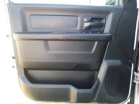 Used 2017 RAM 2500 Tradesman w/ Chrome Appearance Group image 11