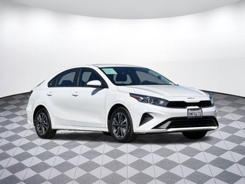 Used 2024 Kia Forte LXS image 6