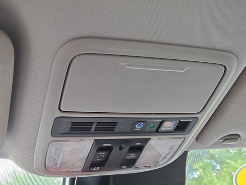 Used 2020 Honda Pilot Touring image 34