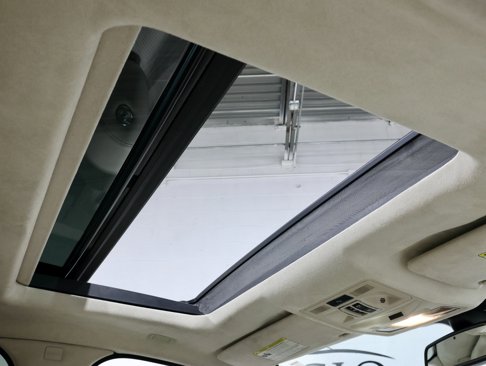 Used 2013 Jaguar XJ image 62