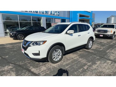 Used 2020 Nissan Rogue SV image 4