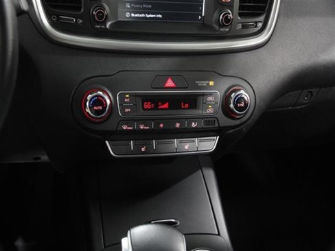 Used 2020 Kia Sorento LX w/ LX I4 Convenience Package image 13