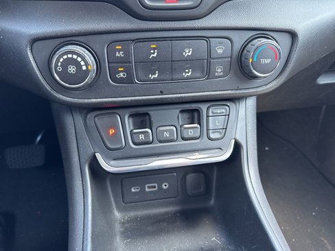 Used 2019 GMC Terrain SLE image 20