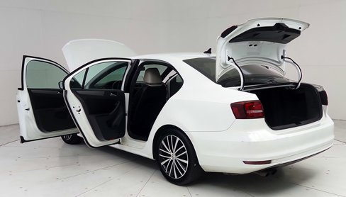Used 2016 Volkswagen Jetta Sport image 11