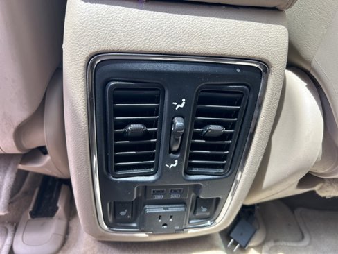 Used 2015 Jeep Grand Cherokee Overland image 11