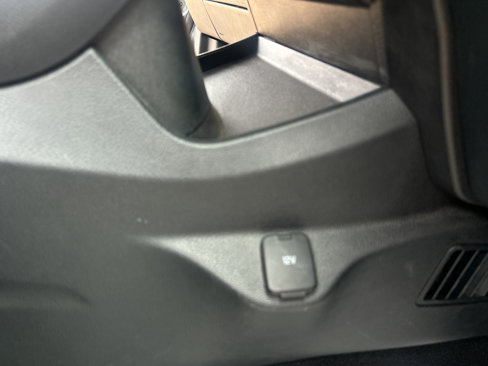 Used 2024 Ford Edge SEL image 37
