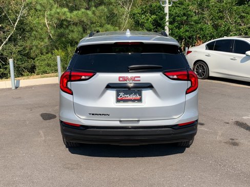 Used 2021 GMC Terrain SLE w/ Driver Convenience Package image 5