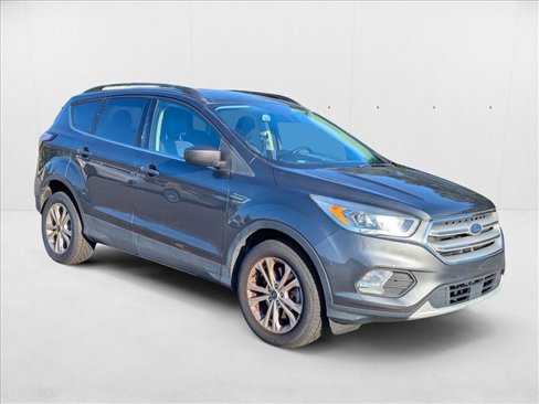 Used 2018 Ford Escape SEL w/ Ford Safe & Smart Package image 3