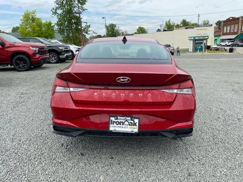 Used 2022 Hyundai Elantra SEL w/ Cargo Package image 4