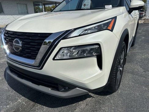 Used 2021 Nissan Rogue SL image 35