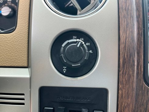 Used 2014 Ford F150 Lariat w/ Lariat Chrome Package image 22