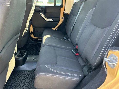 Used 2014 Jeep Wrangler Unlimited Sahara w/ Dual Top Group image 26