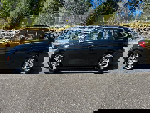 Used 2016 BMW 328i xDrive Wagon image 2